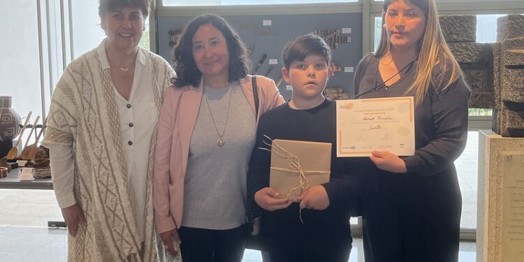 Cemaipo y el Museo Andino de Viña Santa Rita reconocen a estudiantes y colegios de la Provincia de Maipo.