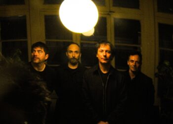 Solar confirma nuevos shows en Santiago y Valdivia.