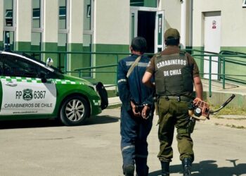 Detienen a un empleado que provocó un incendio forestal en Limache con una máquina orilladora.