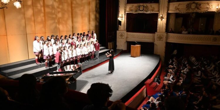 Talca se llena de orgullo: coro escolar obtiene el segundo lugar en el certamen nacional “Crecer Cantando”