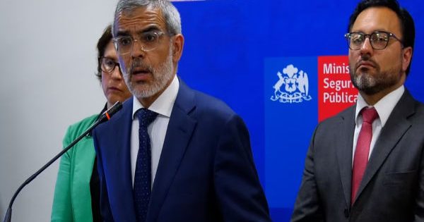 Informe policial muestra que han bajado los robos violentos, pero han subido los delitos relacionados con drogas.