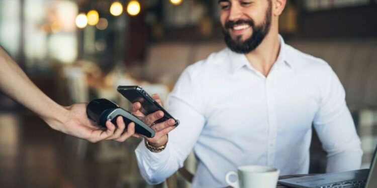 Chile se posiciona a la cabeza en la adopción de pagos móviles digitales.