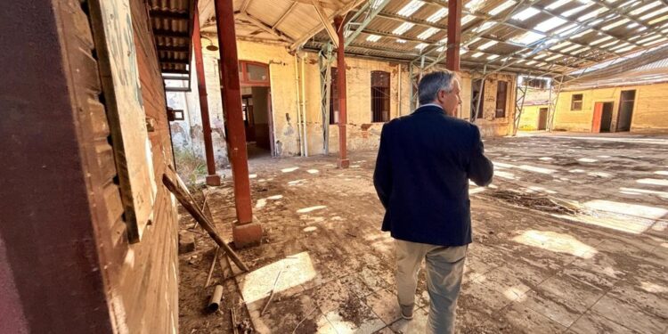 Municipio lanza plan de recuperación del ex colegio Marcela Paz, símbolo del centro de Rancagua.