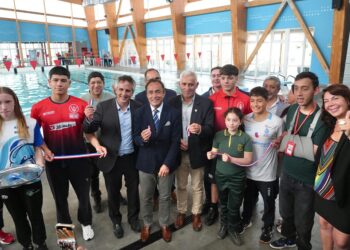 Inauguran nueva piscina temperada en el Centro Deportivo Comunitario de Rancagua.