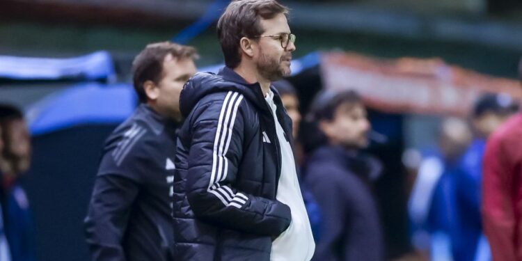 Entrenador de Perú anticipa un «partido complicado» y «típico de eliminatorias» frente a Chile en Rusia.