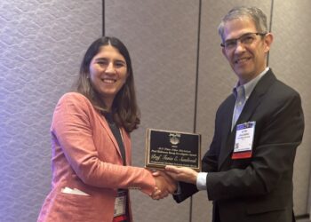 Académica de la USM se gana premio internacional.