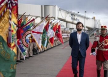 Presidente Boric se suma a la ceremonia de traspaso de mando en Bolivia.