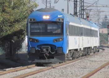 Trágico accidente ferroviario en el Maule causa una muerte y deja a otra persona en estado crítico.