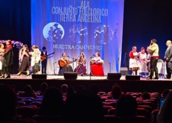 CCMLA Los Ángeles promueve el acceso gratuito al Teatro Municipal para grupos locales.