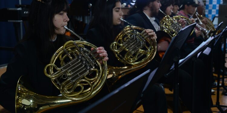 Concierto gratuito de la Orquesta Sinfónica Juvenil del Maule en el Teatro Regional.