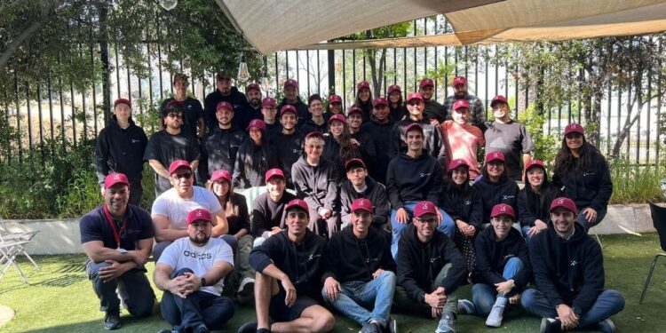 Startup chilena Keirón transforma la experiencia quirúrgica y se lleva el MedTech Challenge 2025.