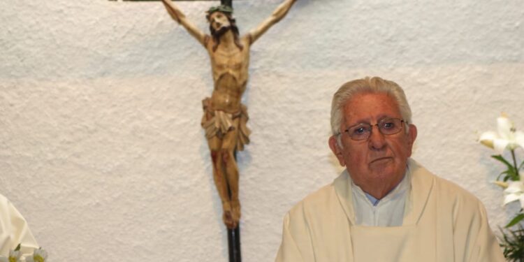 Fallece el histórico sacerdote Mario Molina, párroco de la Diócesis de Talca, a los 95 años.