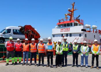 Transmarko mueve minibús para conexión bimodal en Juan Fernández.