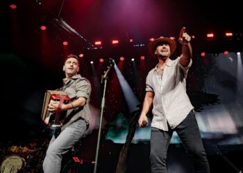 Los Vasquez hacen historia ante más de 20 mil personas en el Movistar Arena.