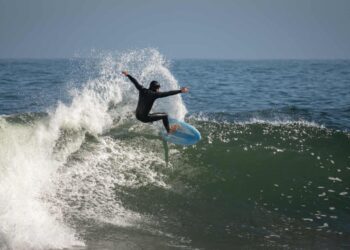 Olas del Maule Sur acogen a destacados surfistas nacionales en el campeonato Primavera Surf 2025.