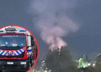 Bomberos de Tiltil fueron agredidos mientras controlaban un incendio.