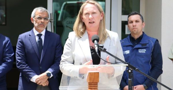 Alcaldesa de Colina explica nuevas acciones y coordinación en seguridad tras juntarse con Cordero.