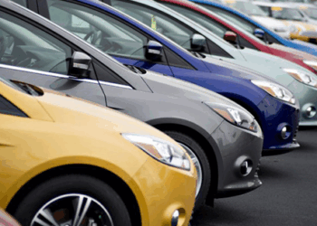 Ventas de autos bajan en octubre y el mercado se alista para repuntar en 2025.