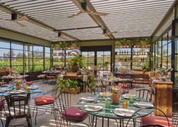 Botánico de Viña Casas del Bosque se lleva el premio Best Of Wine Tourism 2025 a nivel mundial.