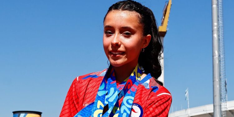 Orgullo en el Maule: María Jesús Lara brilla en Santiago 2025 al conseguir tres medallas de oro en los Parapanamericanos.