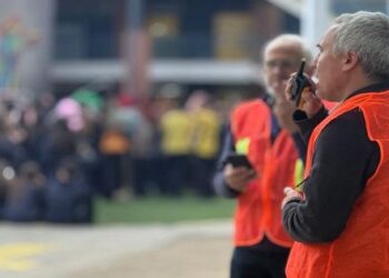 Simulacro en el colegio de Chicureo reúne a más de 1.200 estudiantes.