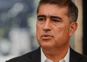 Desbordes denuncia al Defensor de la Niñez por bloquear iniciativas contra la violencia escolar.