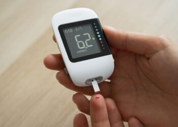 Claves pa’ llevar una vida completa con diabetes: alimentación y bienestar.