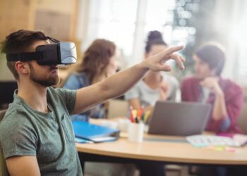 Duoc UC implementa realidad virtual para capacitar en trabajos en altura.