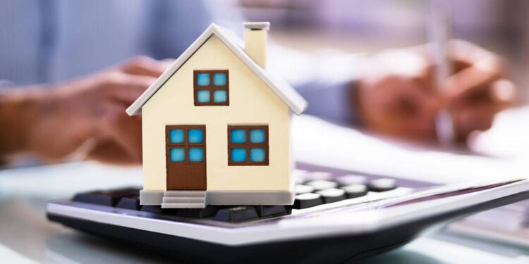 Familias de Rauco obtienen renovaciones y equipamiento a través del programa de FOSIS.