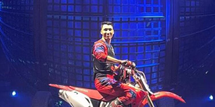 Trágico accidente en un circo italiano provoca la muerte de un artista chileno de 26 años.