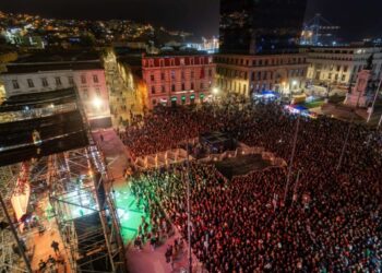 Presentan consejos para disfrutar de forma segura el Festival Rockódromo 2026 en la plaza Sotomayor de Valparaíso.
