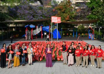Las Condes inicia campaña “Red Flags” para combatir la violencia hacia las mujeres.