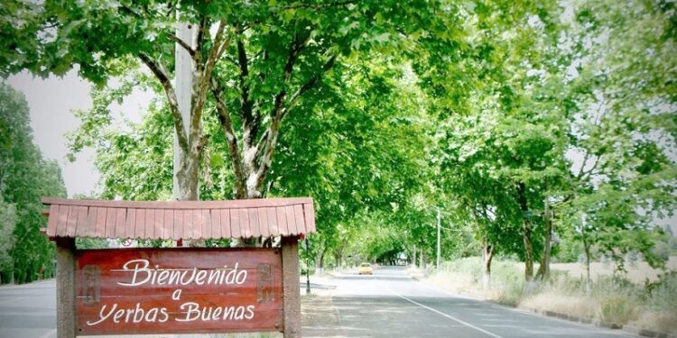 $16 millones en celebración de empleados municipales generan controversia en Yerbas Buenas.