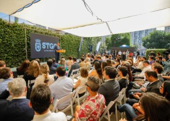 Hub Santiago busca potenciar el desarrollo económico, el emprendimiento y las soluciones urbanas.