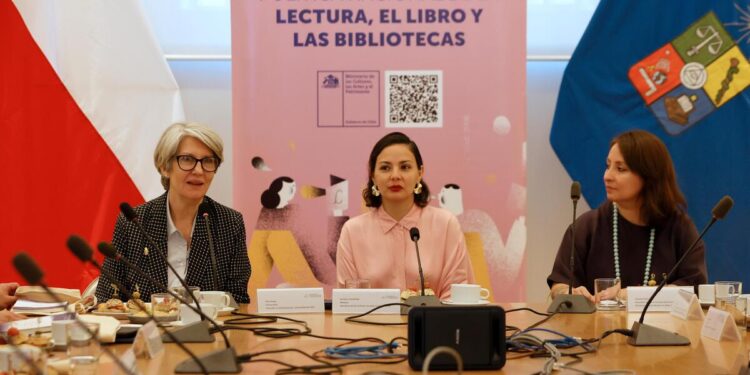 U. de Chile y MINCAP presentan una plataforma para potenciar el ecosistema del libro y la lectura.