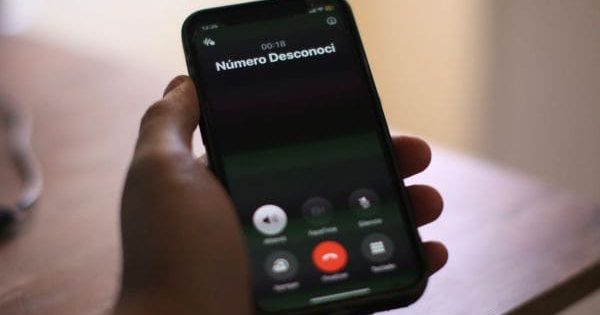 Empresas advierten sobre caída en la recuperación de deudas a raíz de la implementación de prefijos para llamadas spam.