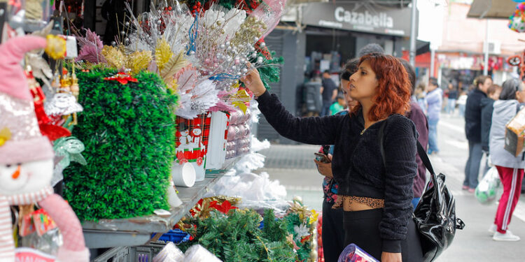 Alcalde de La Victoria resalta logros en el barrio Meiggs.