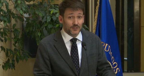 Comisión dio el visto bueno al informe sobre la acusación constitucional contra el exministro Pardow.