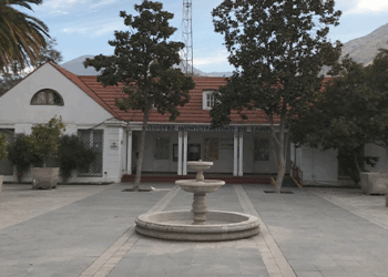 Corte de Santiago ratifica sanción a la Corporación Municipal de Lampa por entrega incompleta de fondos escolares.