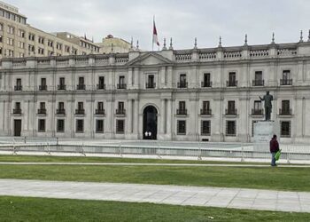 Arrancan las obras de $4.629 millones en La Moneda: el próximo presidente la encontrará en pleno remodelado.