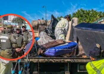 Retiro de rucos en el Río Mapocho movilizó una gran cantidad de carabineros en el centro de Santiago.