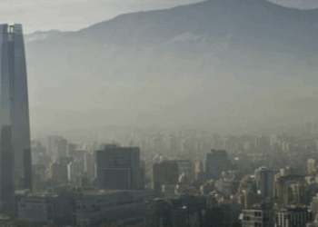 Chile encabeza el ranking global de contaminación del aire según la OCDE.