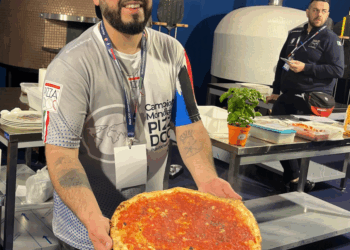 Maestro del Cornicione impulsa su éxito internacional tras participar en el mundial de pizza en Nápoles – LAVOZDEPUCON