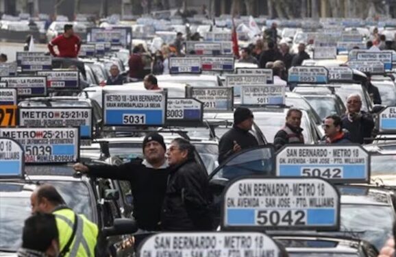 TDLC da luz verde a acuerdo extrajudicial entre la FNE, la muni de San Bernardo y 13 líneas de taxis colectivos.
