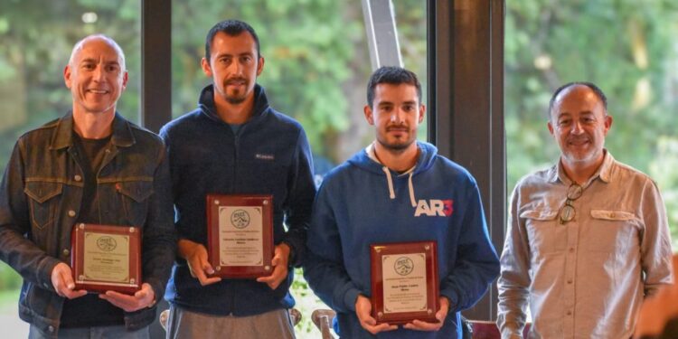 La Asociación de Triatlón de Pucón reconoce a los deportistas que compitieron en el mundial de la disciplina en España – LAVOZDEPUCON