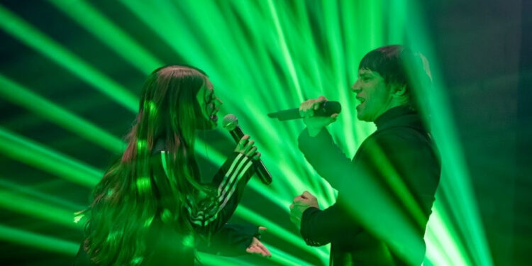 Turf y Yami Safdie lanzan «Malas Decisiones»