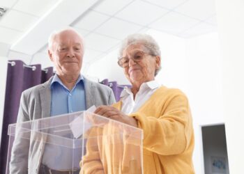 Personas mayores se afirman como un bloque electoral crucial: el grupo de 60 a 79 años aumentó un 35%.