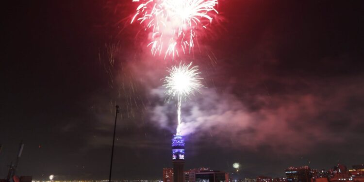 Santiago celebrará nuevamente el Año Nuevo con fuegos artificiales desde la Torre Entel después de siete años.