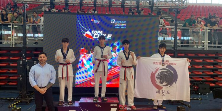 El club de taekwondo de Talca brilla en competición nacional.