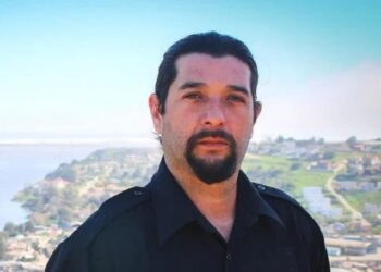 Tristeza en San Antonio: El concejal Caracciolo fallece durante una jornada de pesca en una playa de Pichilemu.